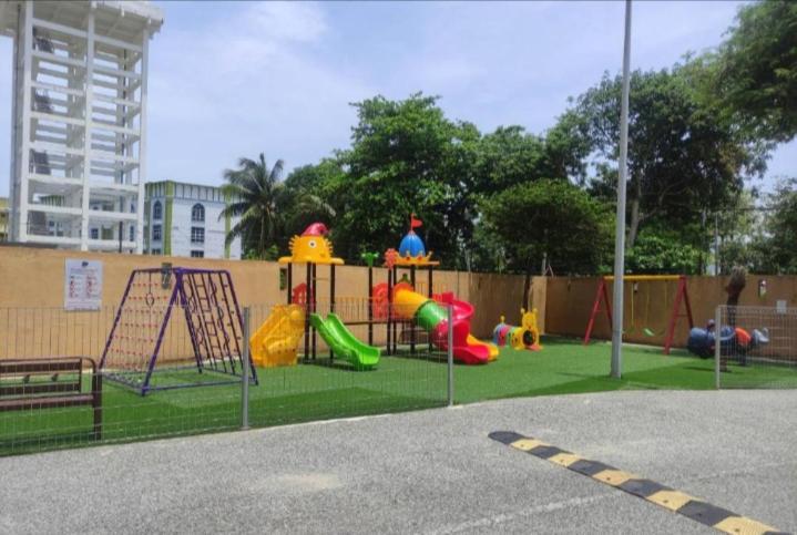 Sky Palace Kuala Terengganu Exterior photo